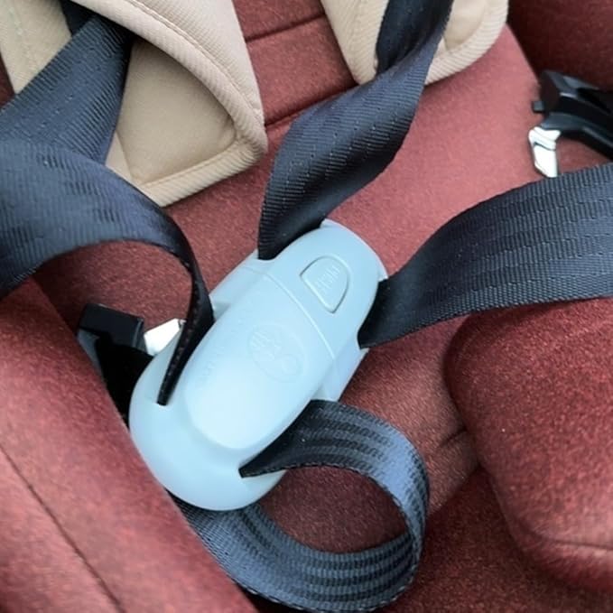 Universal Child Car Seat Chest Harness Clip Universal Safer Belt Clip Buckle Lock Stroller Chest Clip Adjustable Guard for Baby and Kids (Gray 1)