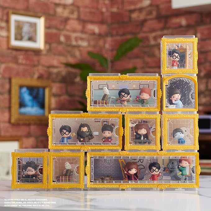 Wizarding World Harry Potter, Micro Magical Moments Scene Gift Set with Exclusive Harry, Hermione, Ron, Fluffy Action Figures & Case, Kids Toys