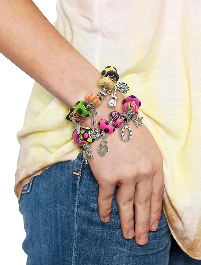 ALEX Toys DIY Wear I Heart Charm Bracelets Kids Art and Craft Activity