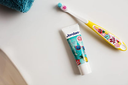 Jordan* Step 3 Kids Toothbrush, 6-9 Years, Soft Bristles, BPA Free - 4 Pack - Blue & Pink