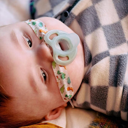Bundle: Tommee Tippee Ultra-Light Silicone Pacifiers (4 pack) & Silicone (9oz, 2